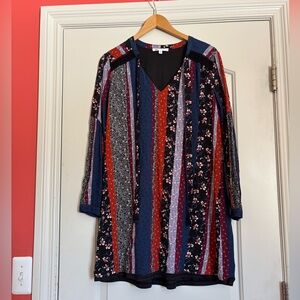 DR2 Striped Floral V-Neck Dress. Size Medium